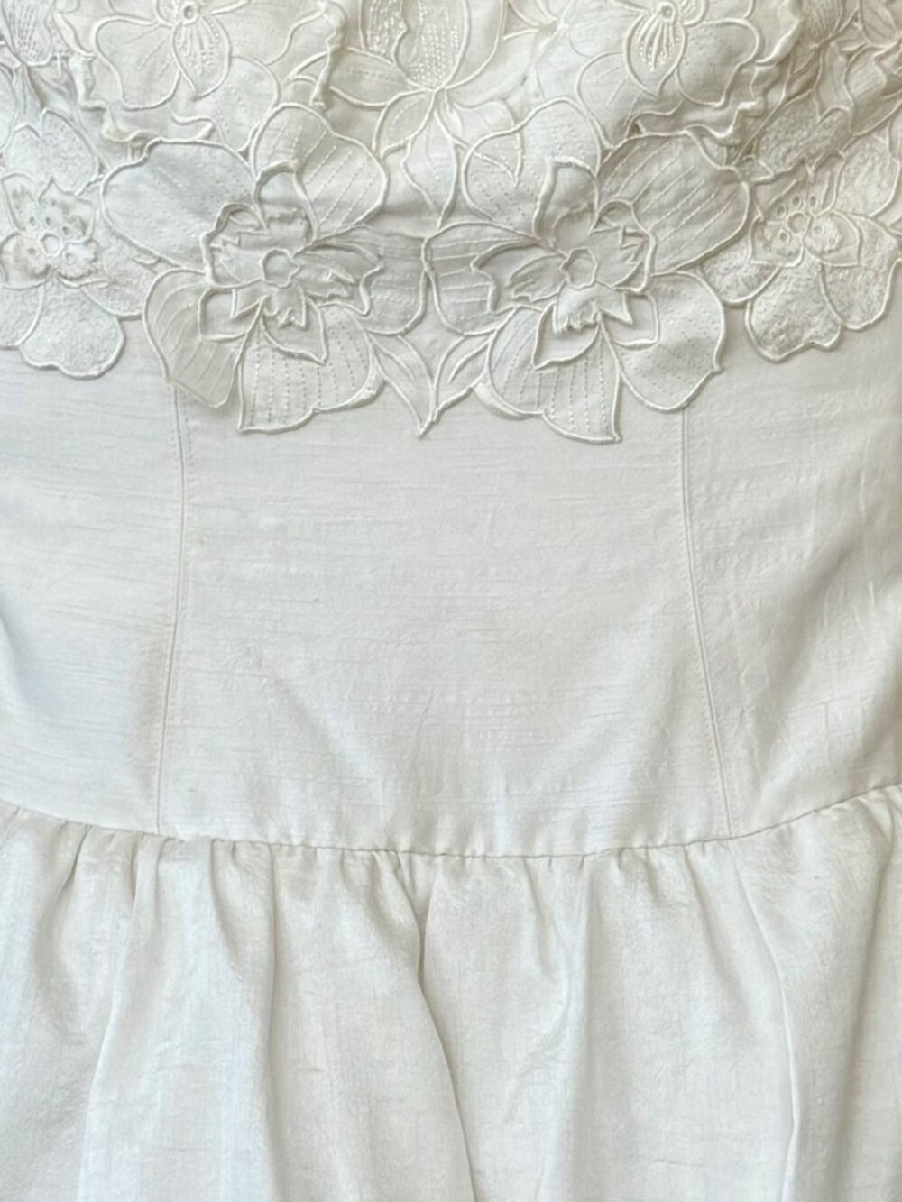 BHLDN Anthropologie Strapless Floral Applique Bubble Hem White Mini Dress 4 - Picture 8 of 16